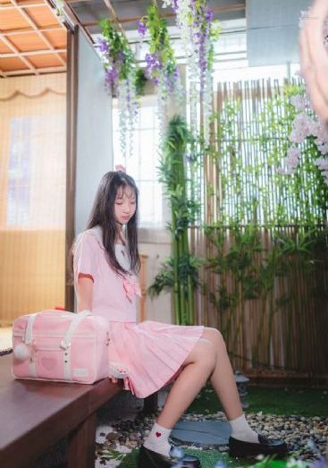 两个小婕子和洗澡hd