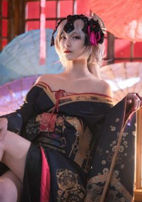 年轻漂亮的女邻居2